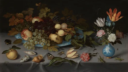 Natura morta con frutta e fiori