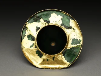 Ciotola con coperchio, piattino e cucchiaio con decorazione astrologica, inizio XIX secolo