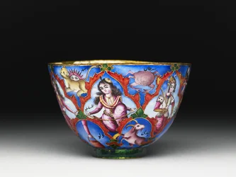 Ciotola con coperchio, piattino e cucchiaio con decorazione astrologica, inizio XIX secolo