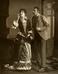 Mary Rorke e Charles Wyndham, attori britannici, 1882
