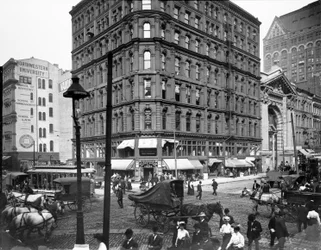 Strade Randolph e Dearborn, Chicago, Illinois, USA, c.1900