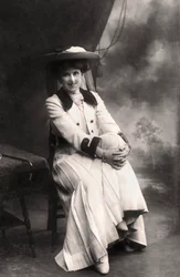 Decima Moore 1871-1964, attrice inglese