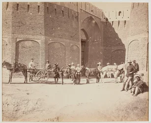 Porta Durani, carretto di Heyland e muli da soma, che mostrano i diversi tipi di selle da soma, Kandahar