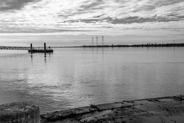 Porto sulla Dordogna, Bourg-sur-Gironde, Gironda (foto)