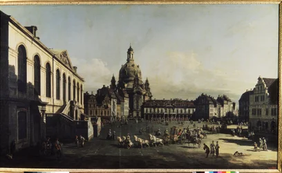 Veduta della piazza del Nuovo Mercato a Dresda (Neumarkt a Dresda) con la chiesa di Nostra Signora (Frauenkirche)