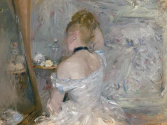 Donna alla toilette