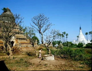 Pagode vicino al fiume Irrawaddy