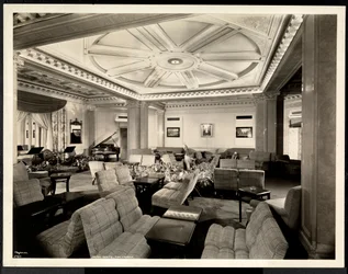 La lounge, vista verso est all