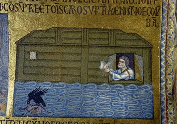Storia di Noè: Noè invia il corvo e la prima colomba. Dettaglio dei mosaici interni della Basilica di San Marco, XI secolo