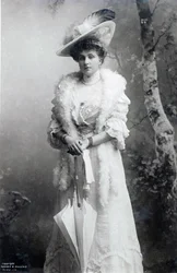 Regina di Spagna, Ena di Battenberg, c.1910