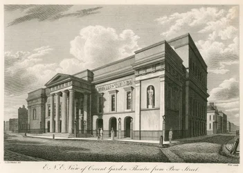 Vista esterna nord-est del Covent Garden Theatre, Londra, da Bow Street