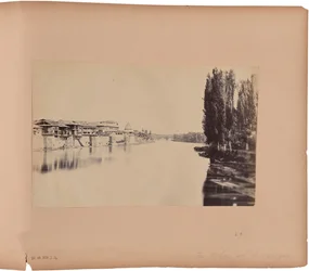 Il Palazzo ecc. dal 1° ponte - Srinugur