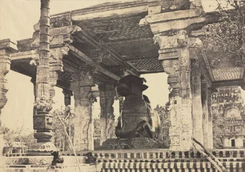 Grande Pagoda, Grande Toro, Vista Frontale, Tanjore, India Tempio di Rajarajesvara, 1857