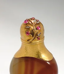 Boccetta di profumo, marchio del maestro Erik Kollin