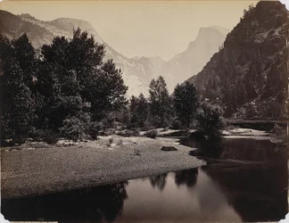 Vista lontana delle cupole, Yosemite Valley, California, c.1866