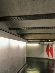 Composizione - Metro, 2019 (foto)