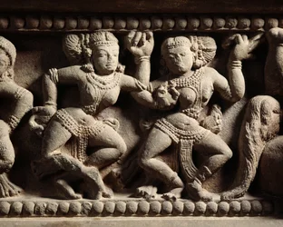 (dettaglio) dal Piedistallo di Tra Kieu