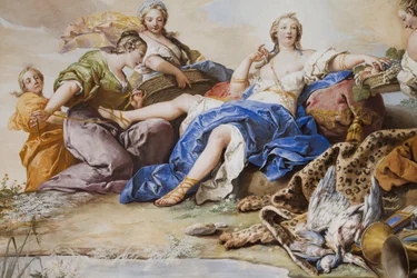 Il riposo di Diana tra le Ninfe, di Charles-Andre van Loo (1705-1765), affresco, soffitto a volta della camera da letto, appartamento della Regina, residenza di caccia, di Filippo Juvarra (1678-1736), Stupinigi, Piemonte, Italia