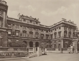 Somerset House, Vista nel Cortile