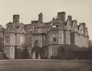 Swateley Hall, Uxbridge, il Fronte d