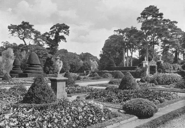 Il lato est del giardino