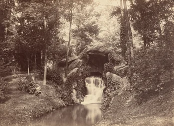 Grotta, Mare aux Biches, Bois de Boulogne, 1858-1860 (foto)
