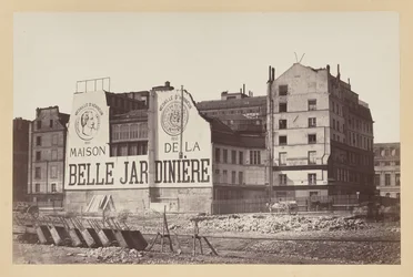 La Belle Jardinière: il negozio di rue de la Cité durante la sua demolizione, Parigi