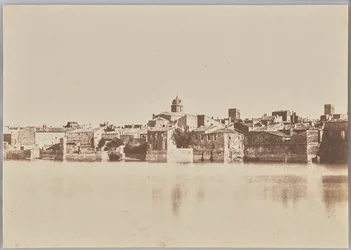 Veduta dalle sponde del Rodano, "Arles