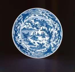 Piatto blu e bianco dipinto con un saggio e un assistente, marchio e periodo Wanli, 1573-90 (porcellana)