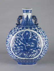 Fiasca del pellegrino, 1736-96 (jingdezhen ware)