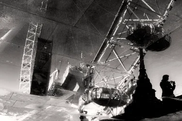 Riflesso in una pozzanghera al London Eye