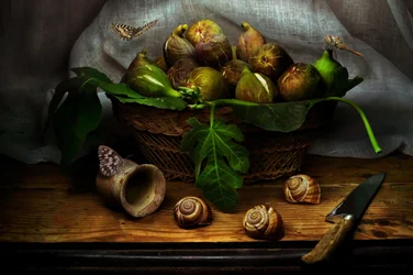 Natura morta rustica con fichi