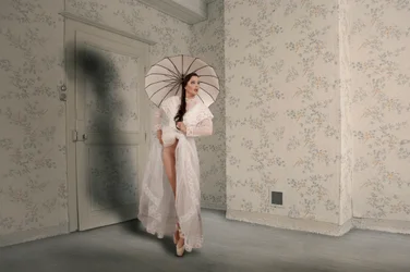 Ballerina eterea con l