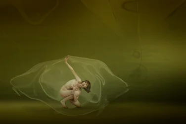 Figura nuda eterea
