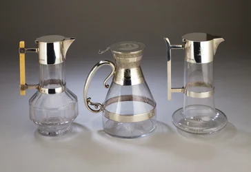 Caraffa per claret con montatura in argento, 1882