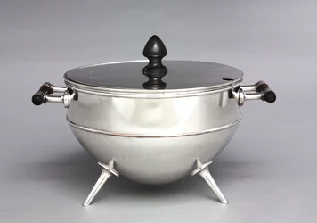 Zuppiera, prodotta da Hukin & Heath, c.1880