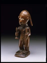 Figura maschile in piedi, popolo Bembe