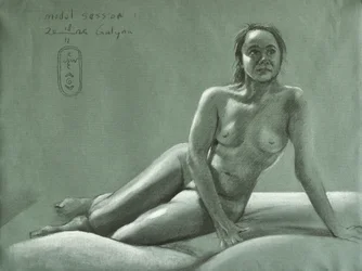 Una figura femminile dai dettagli raffinati
