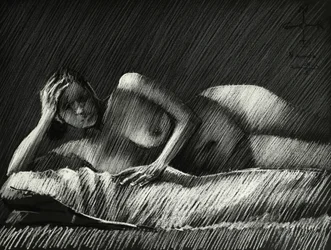 Nudo femminile in ombra