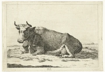 Paesaggio con mucca sdraiata con corna