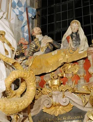 Monumento del donatore per il duca Odilo e la sua duchessa Hiltrud nella chiesa di Santa Margherita, Osterhofen, Baviera