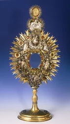 Ostensorio barocco in argento con gioielli incastonati e doratura