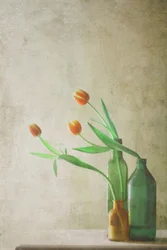 Tulipani arancioni in bottiglia