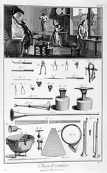 Interno di un ferramenta e piani degli strumenti, 1751-1777