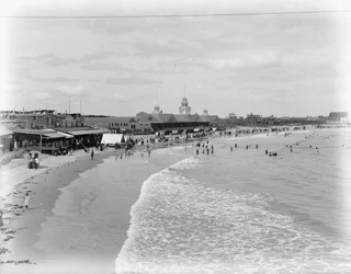 Spiaggia e molo di Narragansett, Rhode Island, c.1899