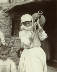 Ragazza di campagna armena, Yerevan