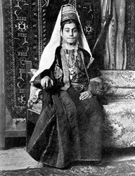 Donna cristiana in abito da sposa, Palestina
