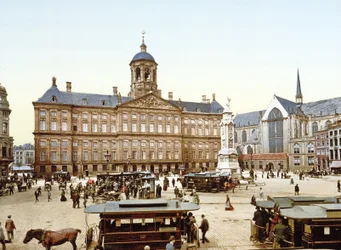 Il Palazzo Reale di Amsterdam da Piazza Dam