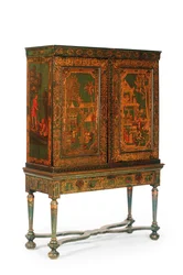 Cabinet da collezionista su supporto, c.1700-30 (dorato e verde Japanning)