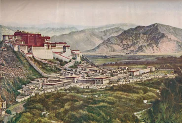 Scogliere minacciose del Palazzo dalle Mura Rosse di Lhasa perfettamente situato sulla sua collina, c1935